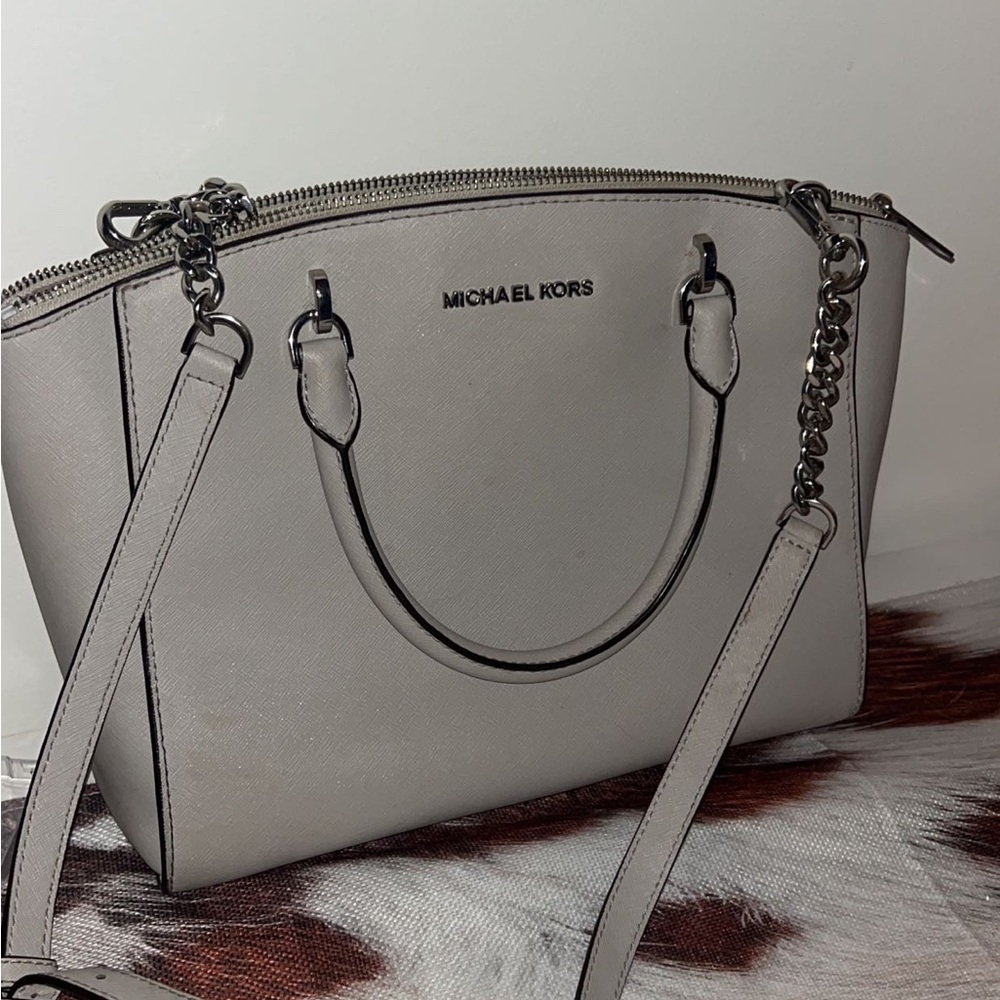 Michael Kors purse lightly used!